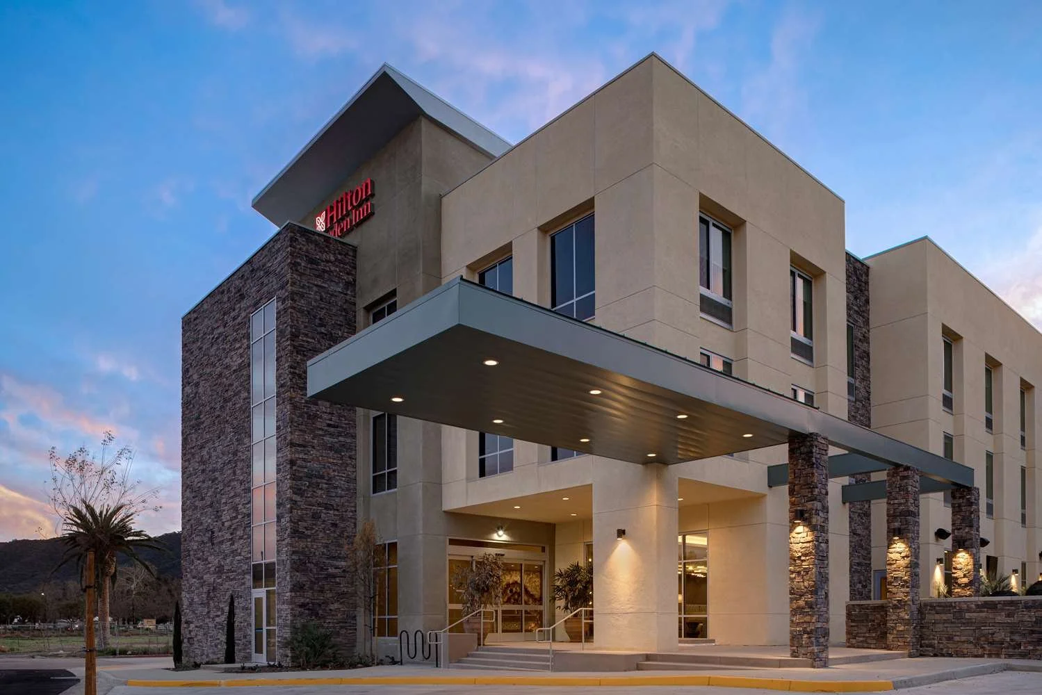 Hilton Garden Inn, Temecula — exterior built by Medearis Construction